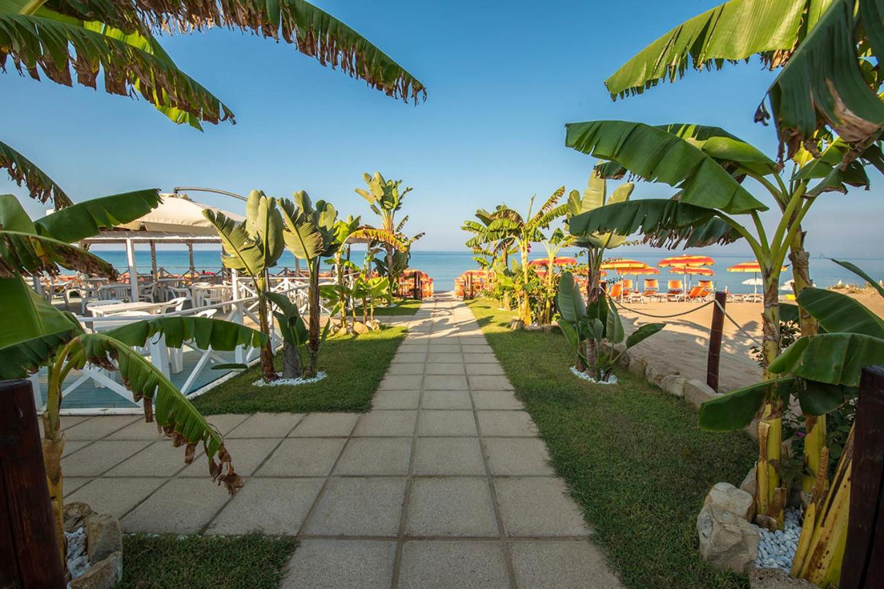 Villaggio Acquamarina Caprioli Buitenkant foto